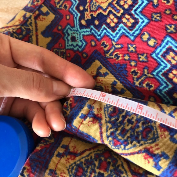 Geometric patterned drawstring shorts - Picture 13 of 13